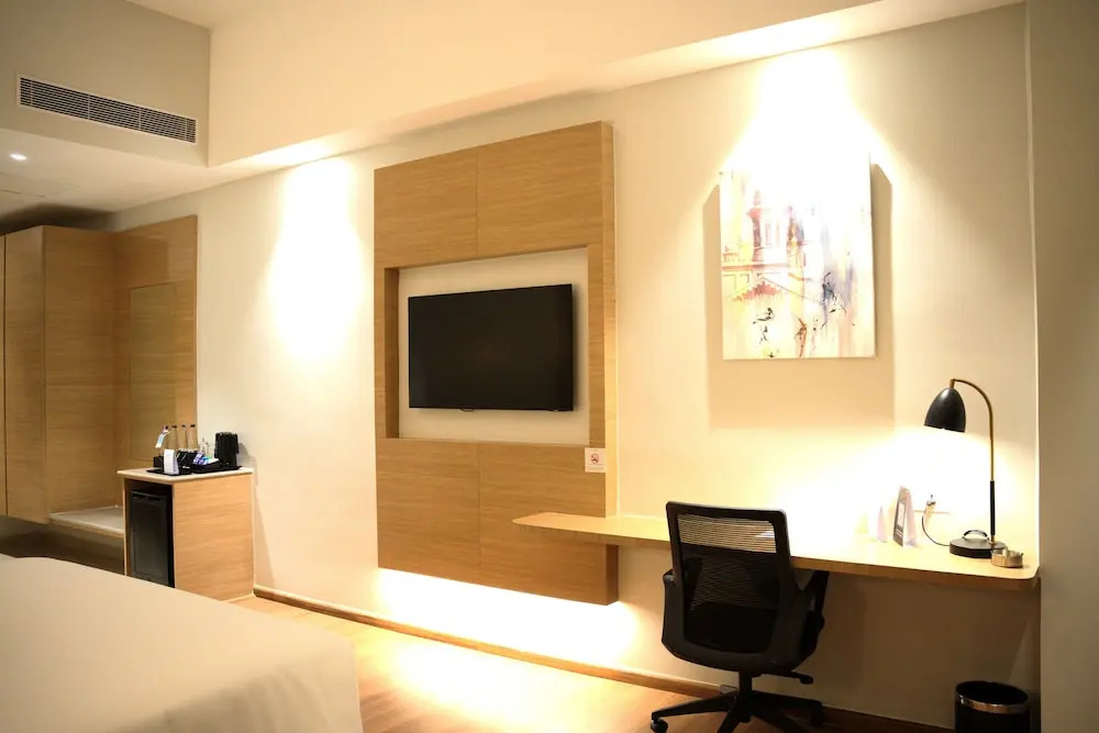 Classic Double room (full double bed)