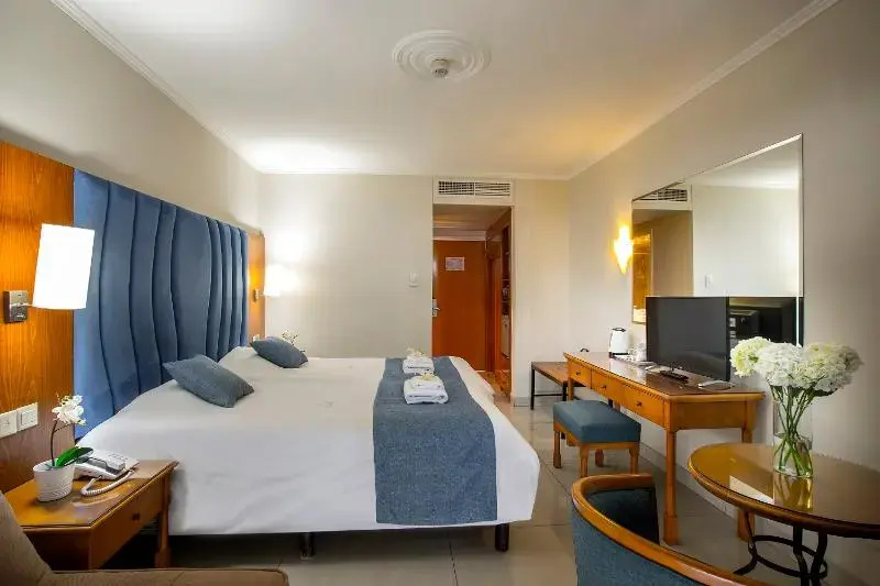 Standard Double room with partial sea view twin beds