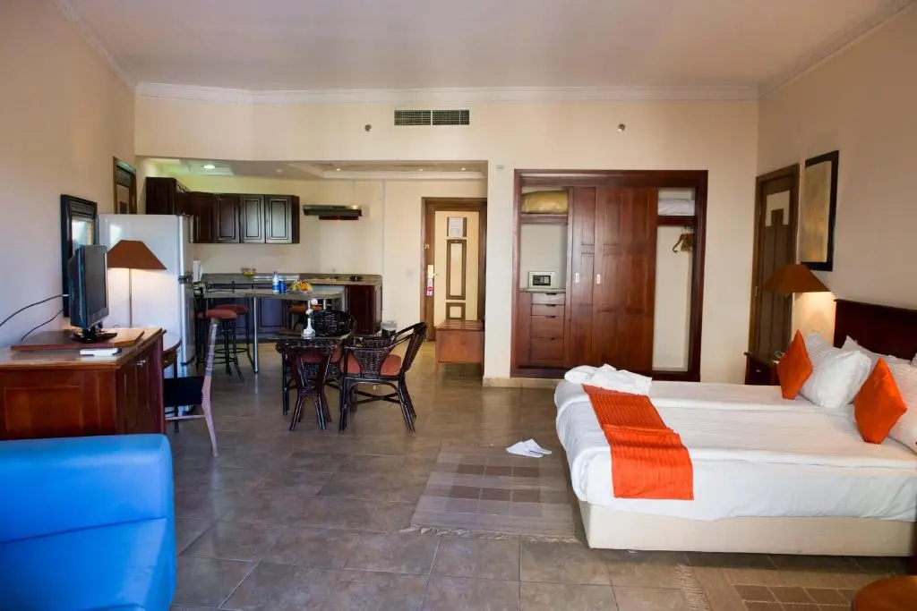 Swiss Inn Plaza - Chambres