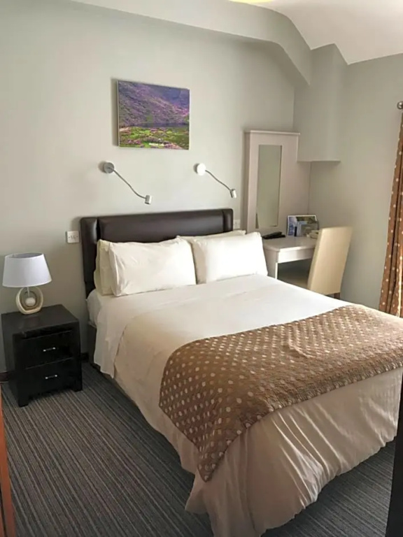 Economy room