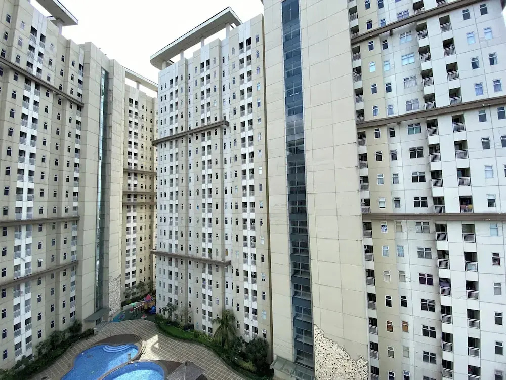 Warm And Simple 1Br Apartment At Vittoria Residence
