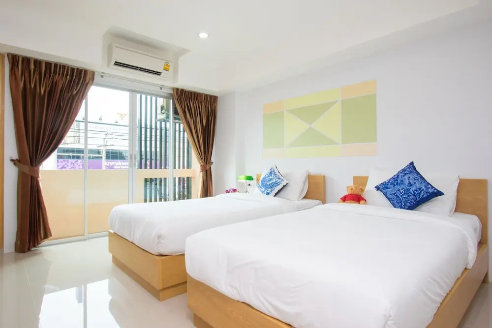 Deluxe Double room with balcony (twin beds)