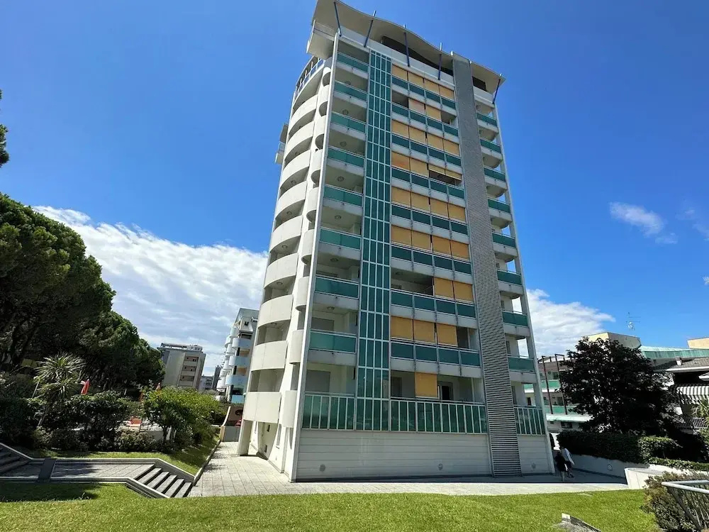 Apartment With Pool Near the Beach