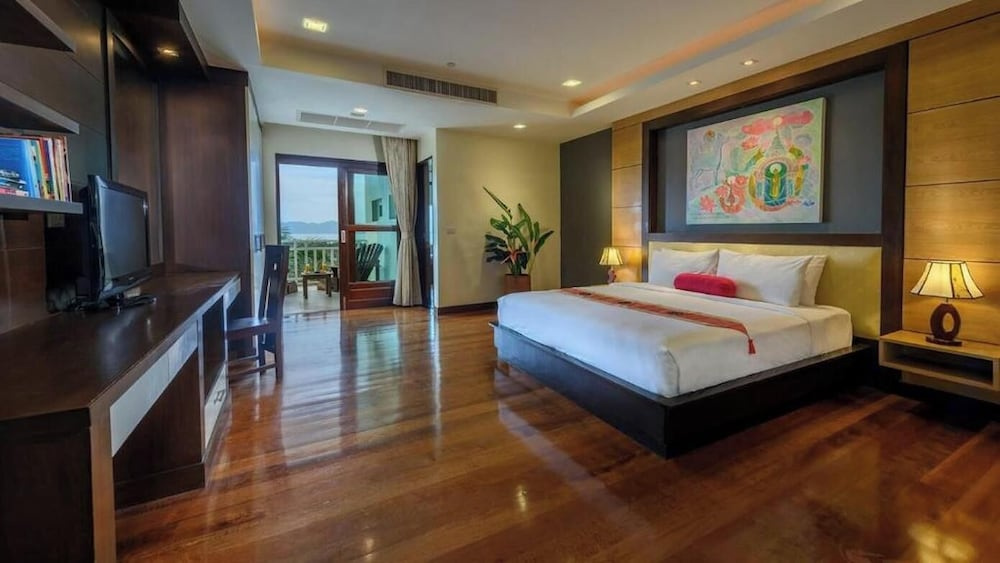 Family Apartment with balcony and with sea view