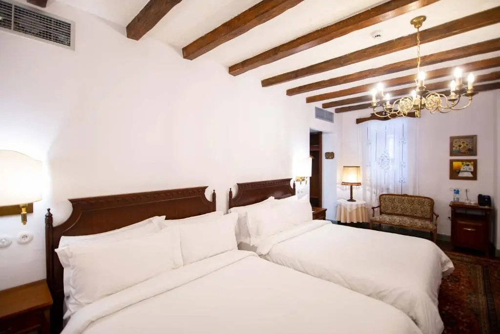 Deluxe Junior Suite