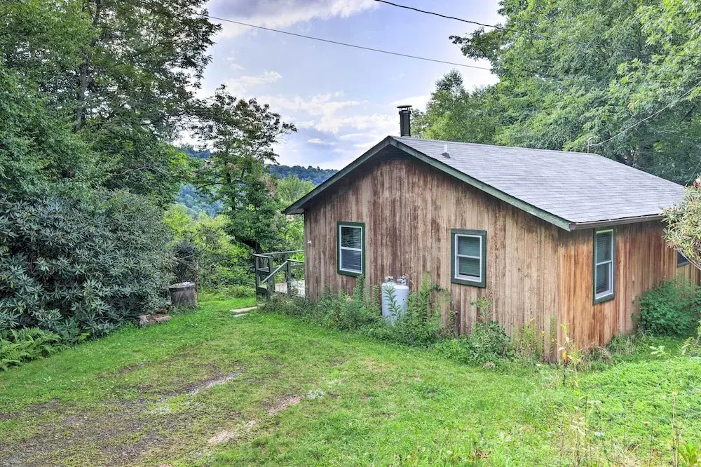 8 Acres + Hiking Trails: Little Switzerland Escape - фото 20