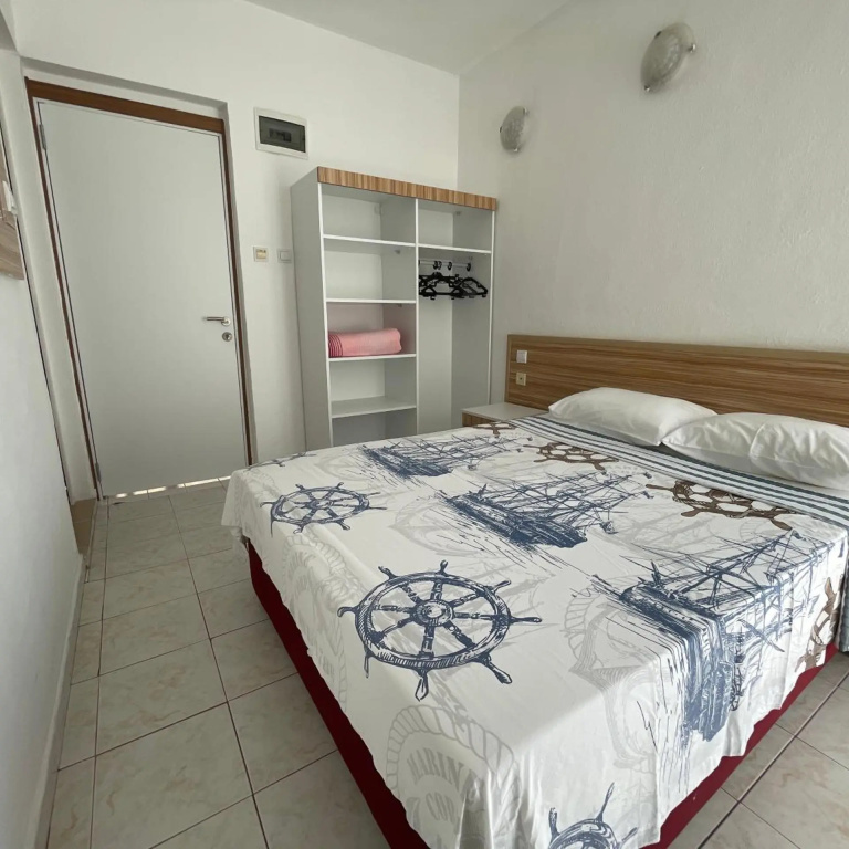 Status Hotel — 2