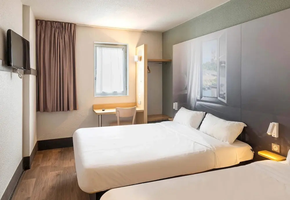 Triple room