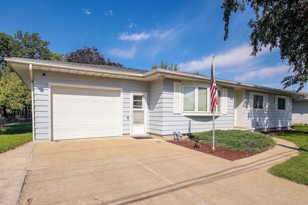 Pet-friendly Waterloo Abode w/ Deck! — 5