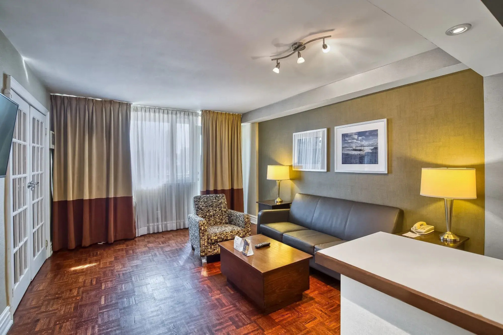 Lobby & Reception