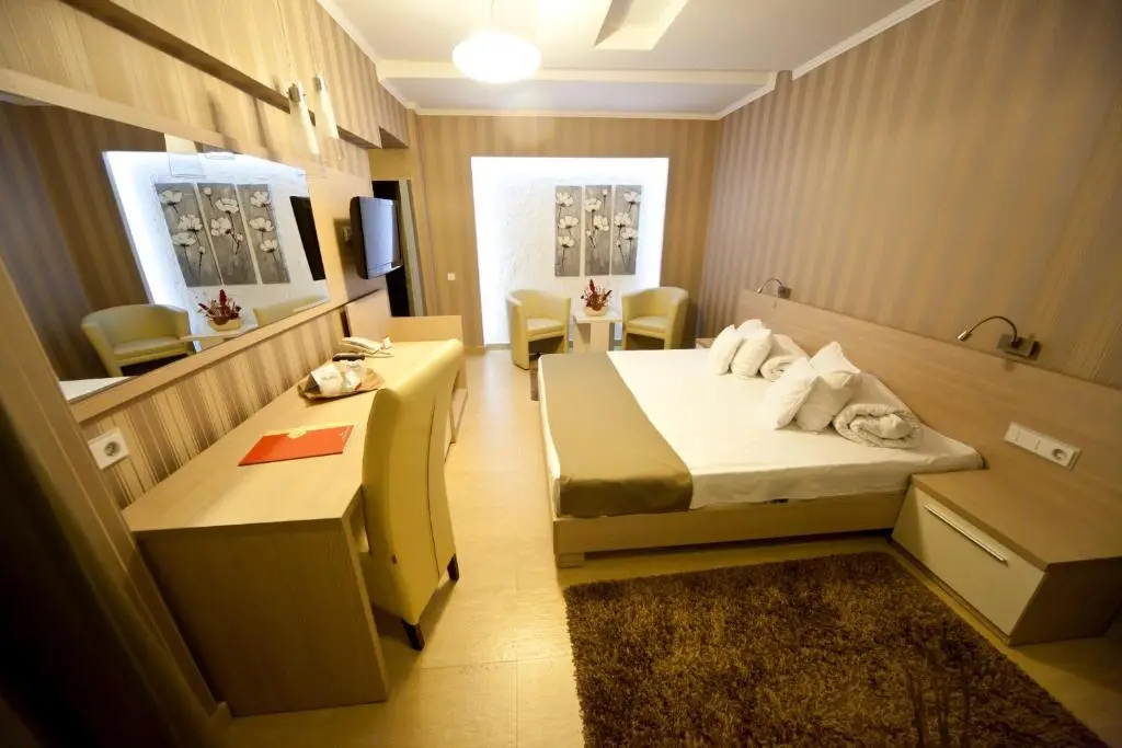 Standard Double room (full double bed)