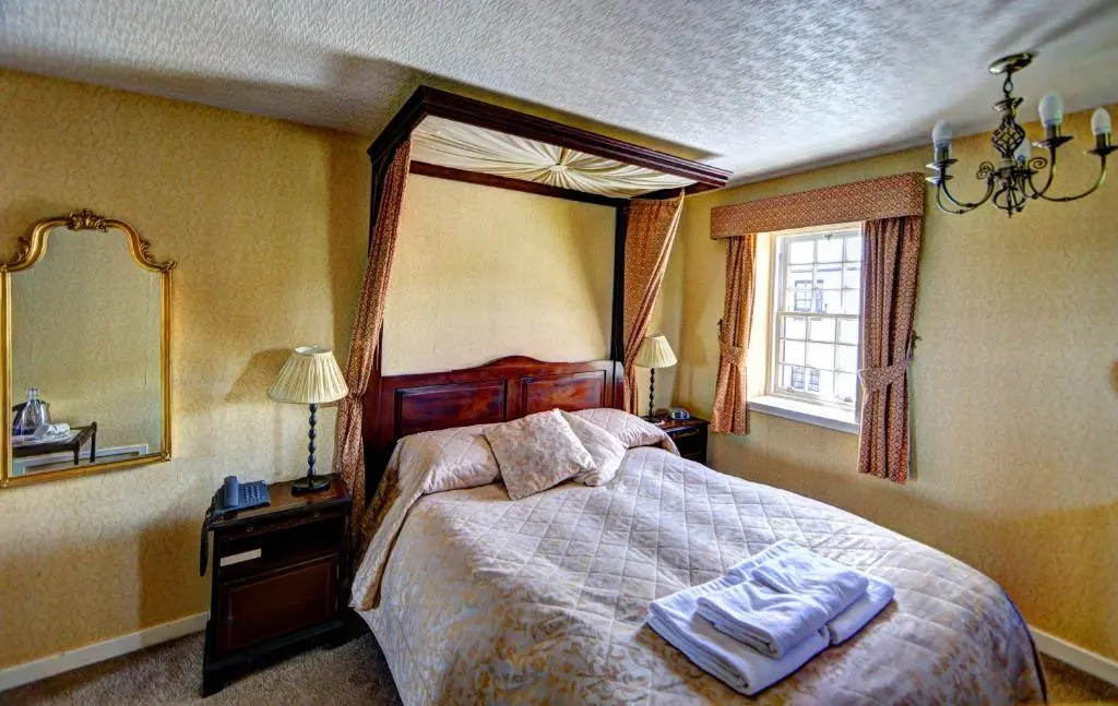Standard Double room (full double bed)