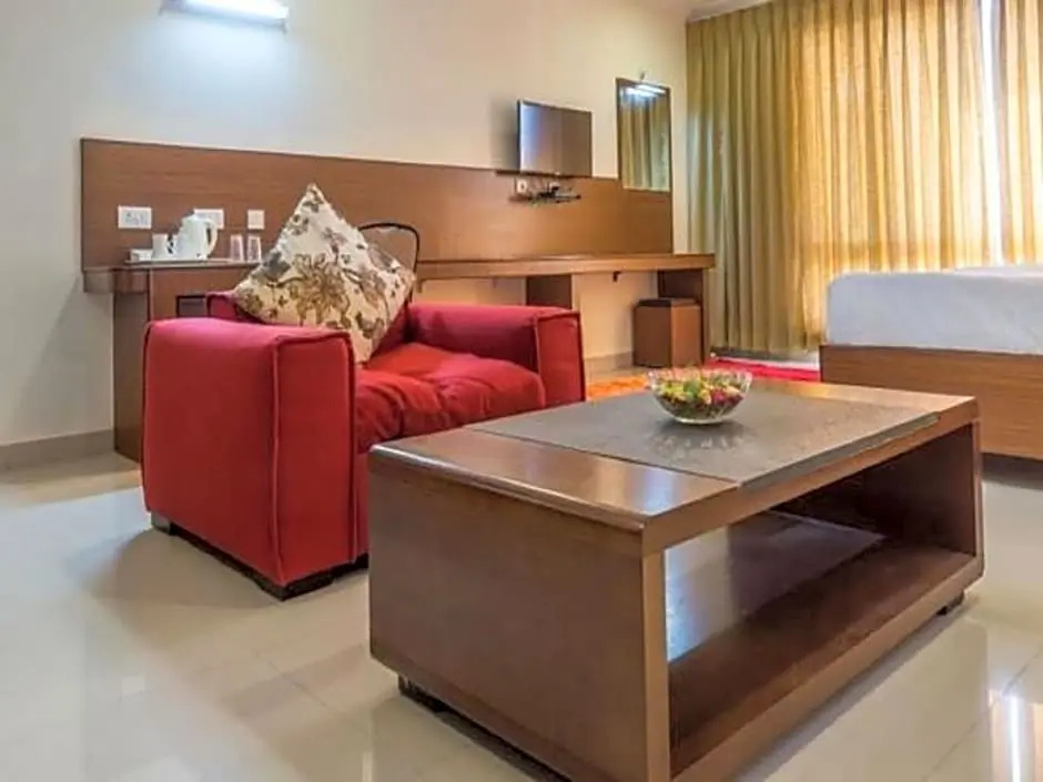Deluxe Double room (full double bed)