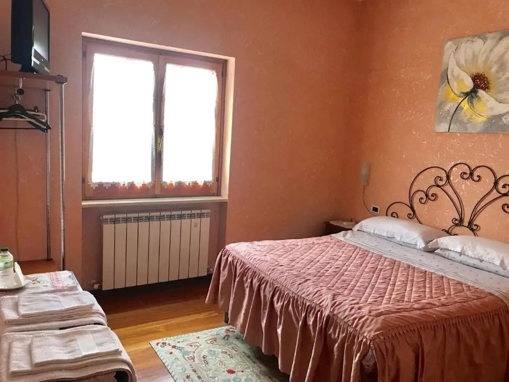 Standard Double room (full double bed)