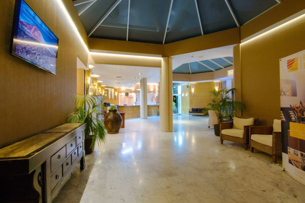 Hotel photo 2