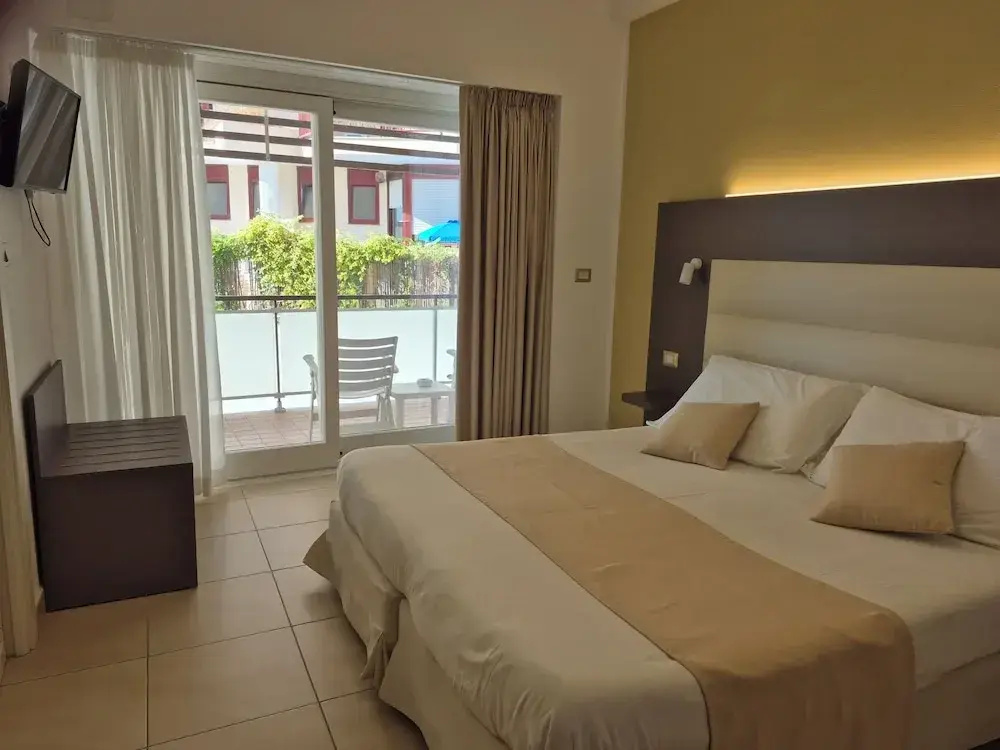 Standard Double Basement room with balcony (full double bed)