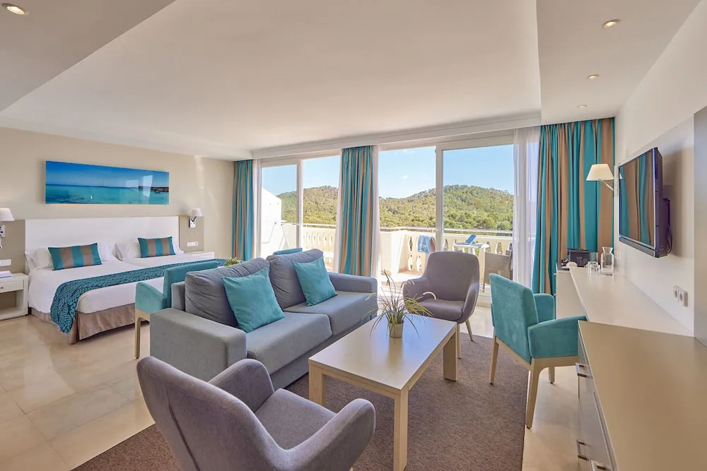 Junior Suite with balcony and with sea view
