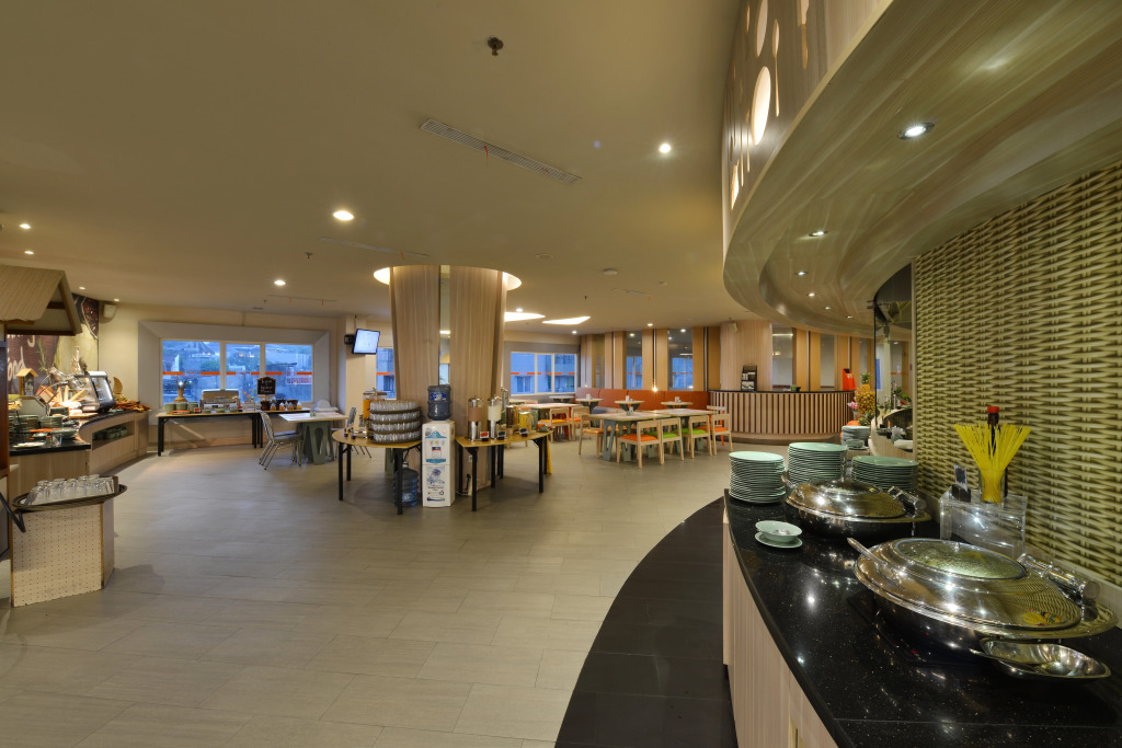 HARRIS Hotel & Conventions Ciumbuleuit Bandung - фото 33