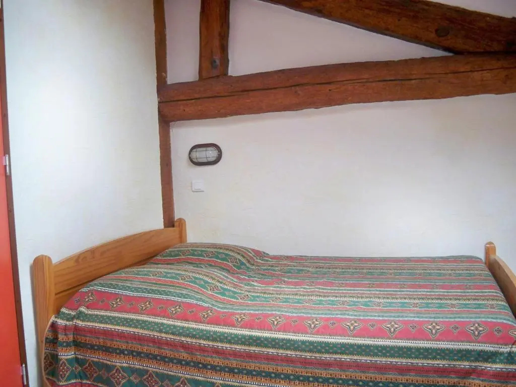 Bed in Dorm (full double bed)