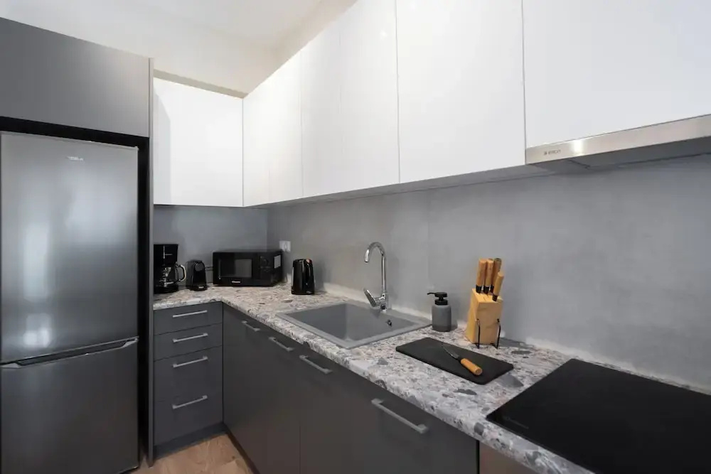 Classic Apartment in Piraeus, walk to Zeas Marina - фото 14