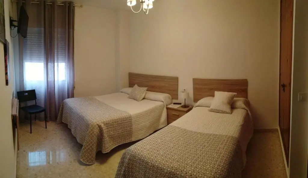 Standard Triple room