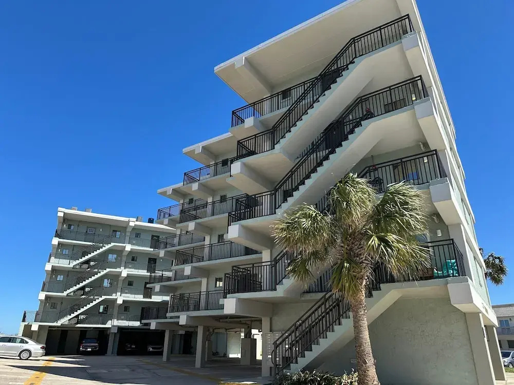 Welcome to Sandpiper Beachfront Condo. Cozy 1-bed in JAX Beach, Perfect for Couples! Pet-friendly!