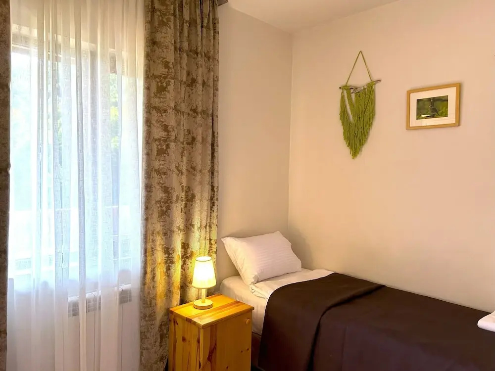 Economy room