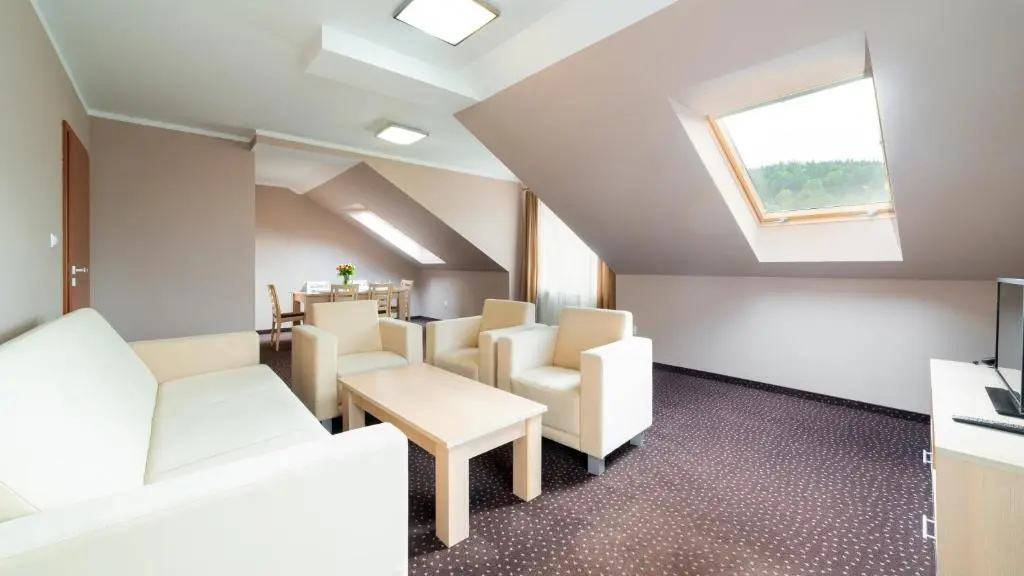 3 Bedrooms Apartment