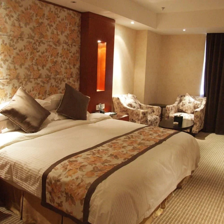 Iris Orchard All Suites Hotel (Tangshan Convention Center) - фото 7