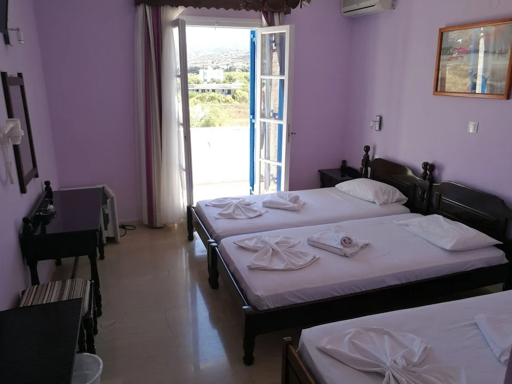 Standard Triple room with balcony