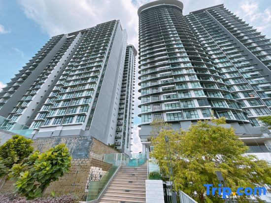 Mosaic Southkey Residence Near Midvalley by Dawn Stay