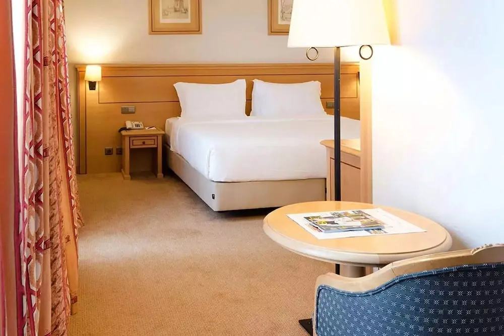 Superior Double room with balcony (full double bed)