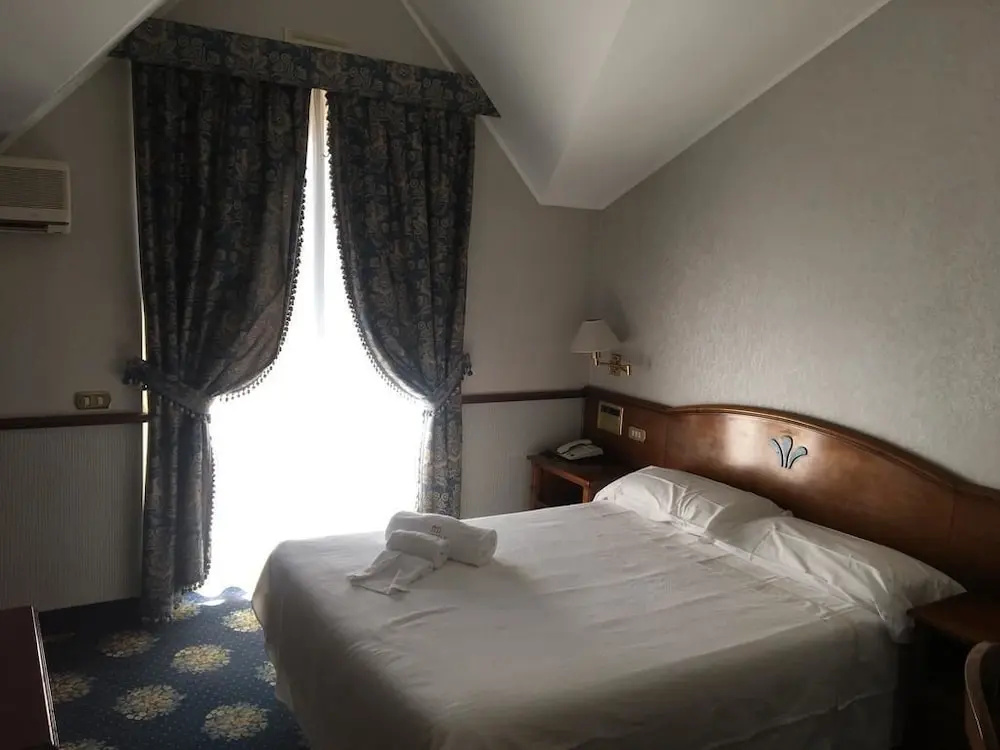 Hotel De la Ville - Chambres