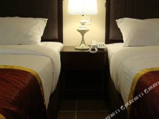 Dm Hotel