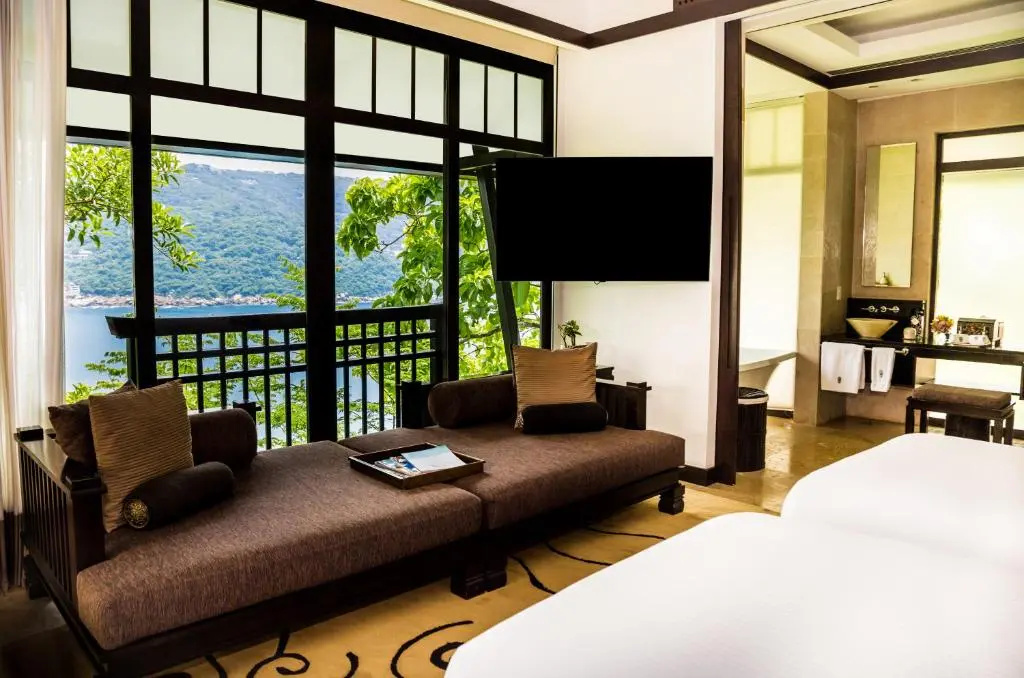 Double Pool Villa with bay view (twin beds)