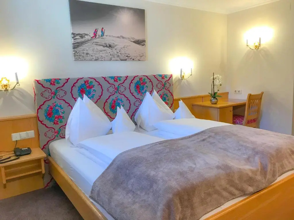 標準雙人房,享有山景,配備雙人床