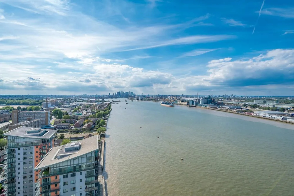 Skyvillion-apartments Near River Thames Excel & O2 Woolwich