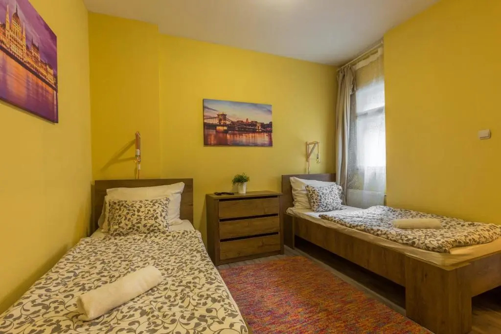 Economy Double room (twin beds)
