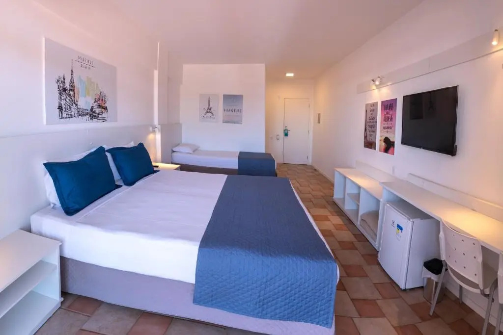 Standard Triple room