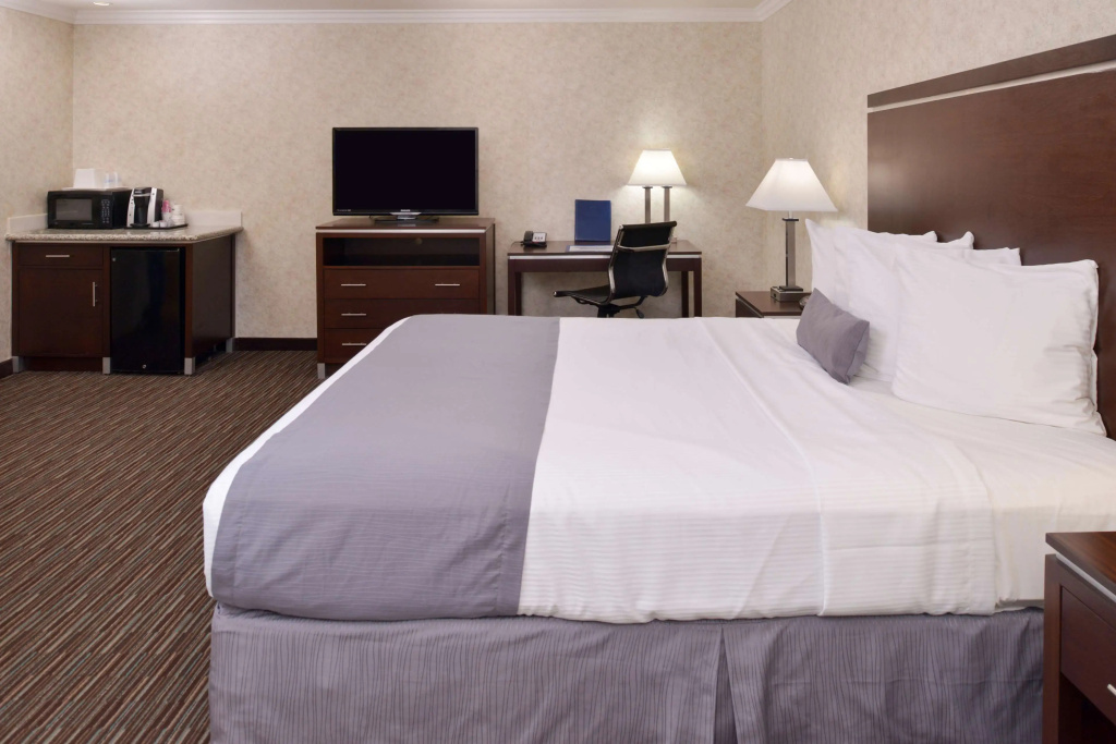 Best Western Redondo Beach Galleria Hotel - Beach City LA — фото