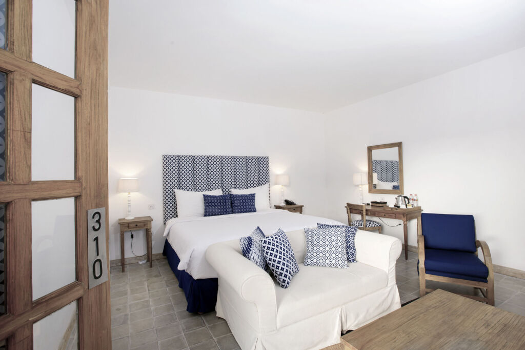 Adhisthana Hotel by null