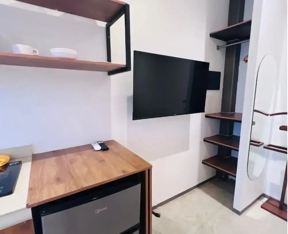 Economy room