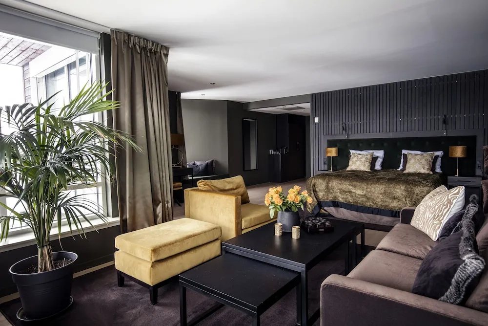 Hotel photo 12