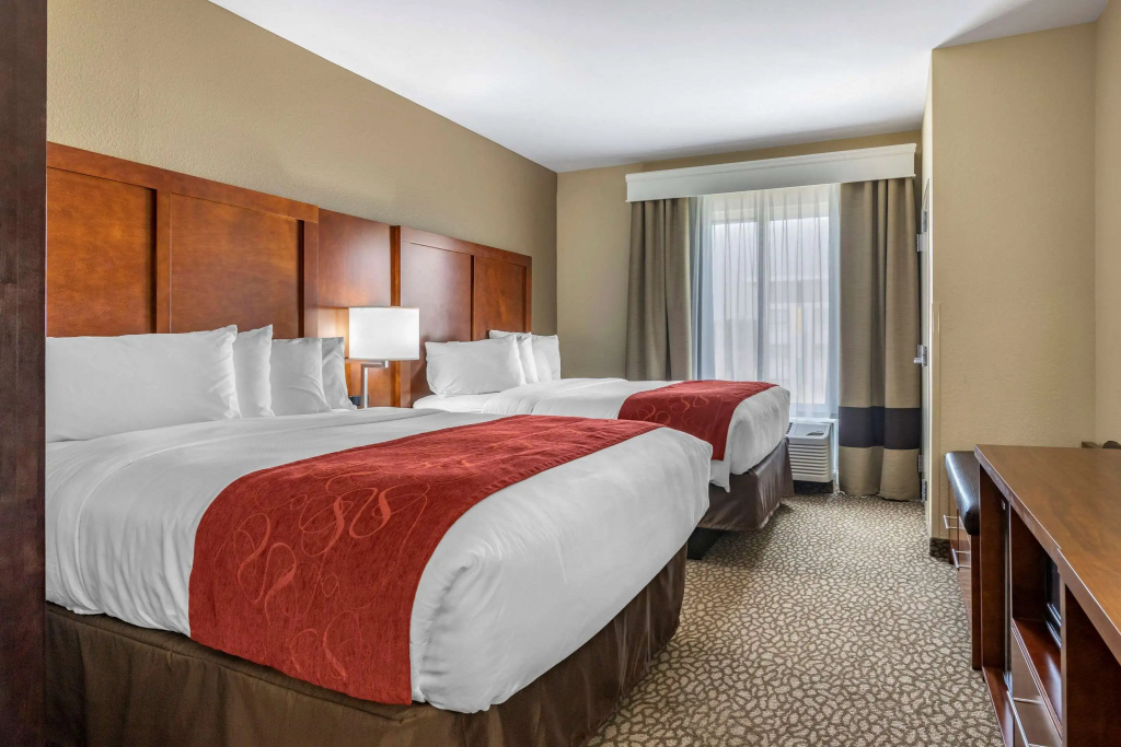 Quadruple Suite