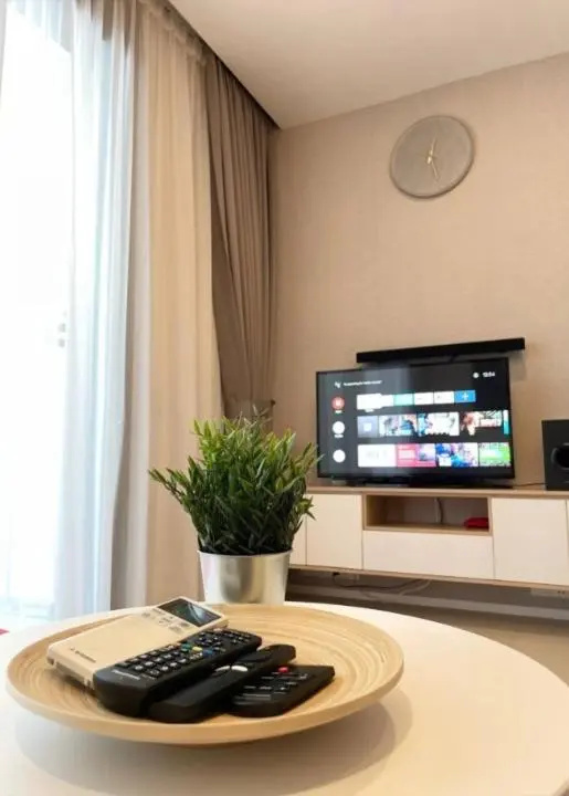 Arcoris Mont Kiara 1 to 5 pax Designer Netflix Chill Balcony