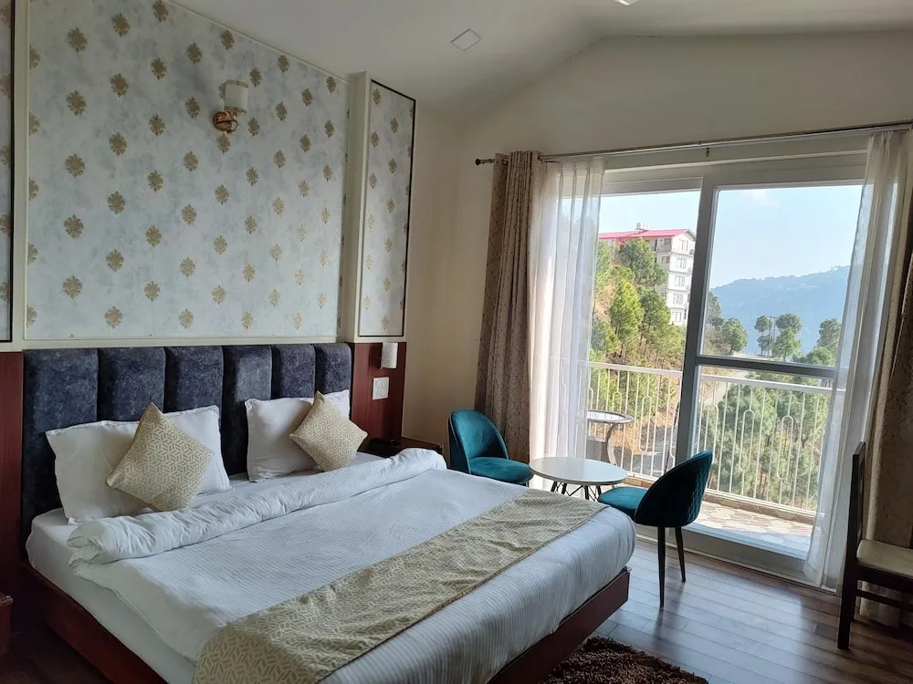 1 Bedroom Superior room with mountain view