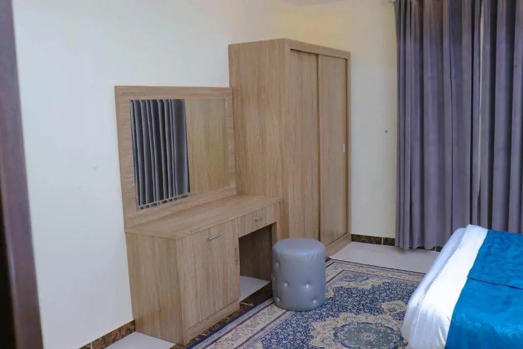 Economy room