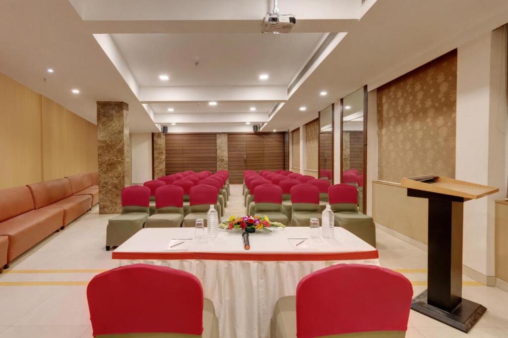 Click Hotel Caliph by null
