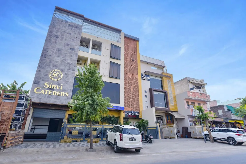 FabHotel My Stay Sirvi Inn