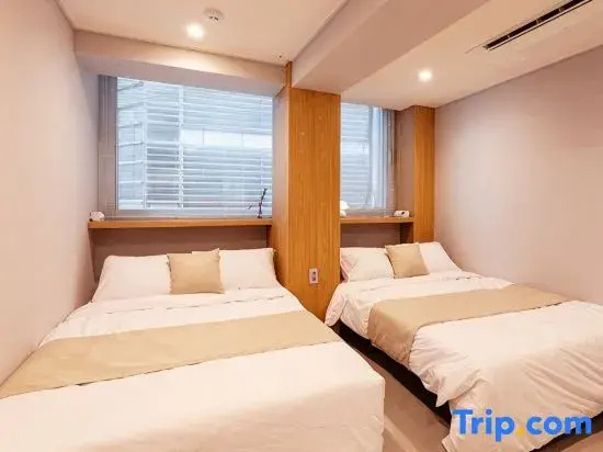 Superior Quadruple room